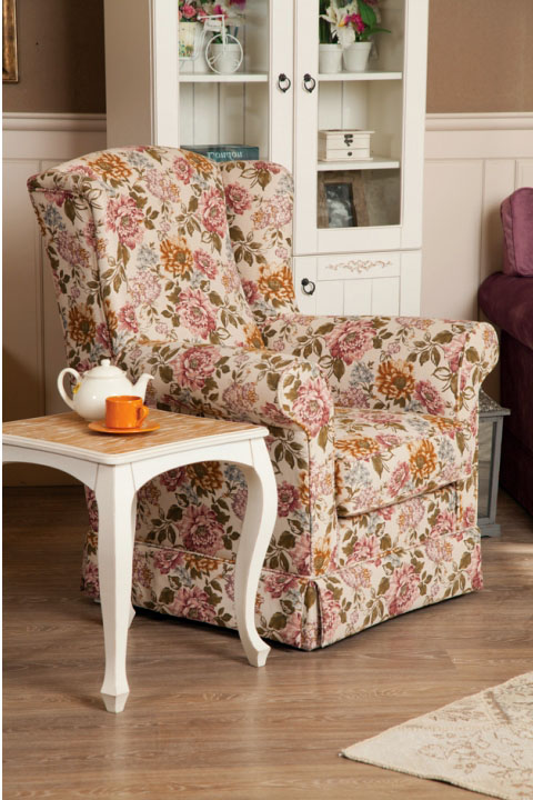 Fotel w stylu prowansalskim 
