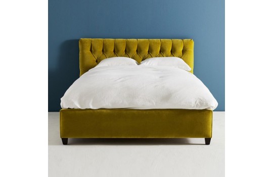 Łóżko tapicerowane w zielonej tkaninie Mako