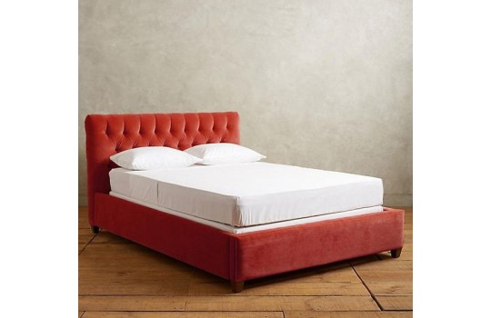 Czerwone łóżko tapicerowane Mako