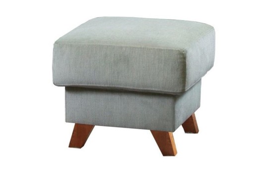 Popielata pufa z drewnianymi nogami Sanremo