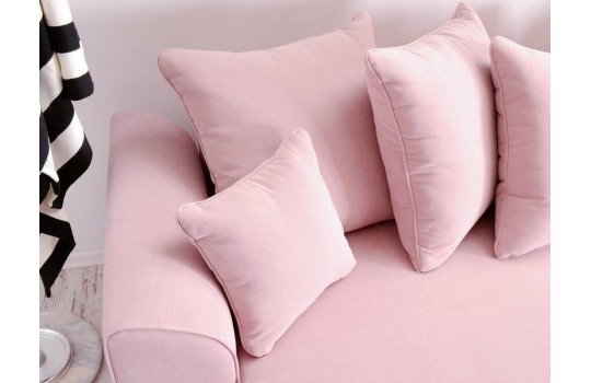 Różowa sofa do klasycznego salonu Holt 1 z f. spania i pojemnikiem 