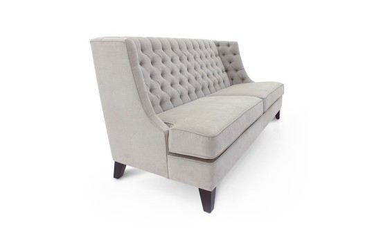 Pikowane oparcie na sofie Elena