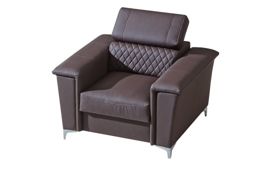 Fotel Mykynos z pikowanym oparciem 