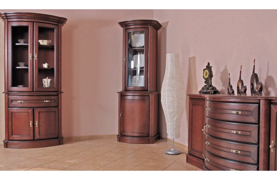 Zaaranżowany klasyczny salon 