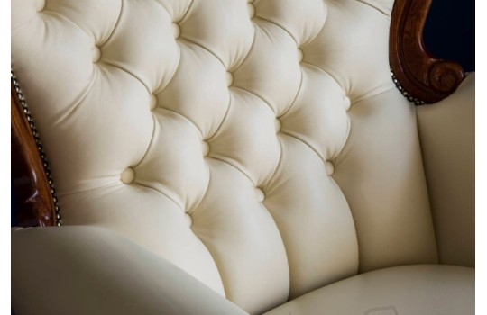 Pikowane oparcie fotela Sani