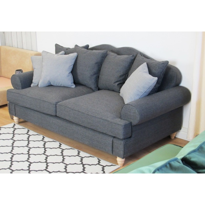 Sofa Fondo wykonana w szarej tkaninie