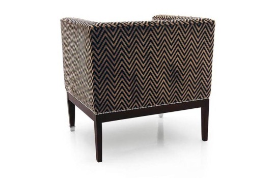 Fotel z wysokimi nogami - Trogir