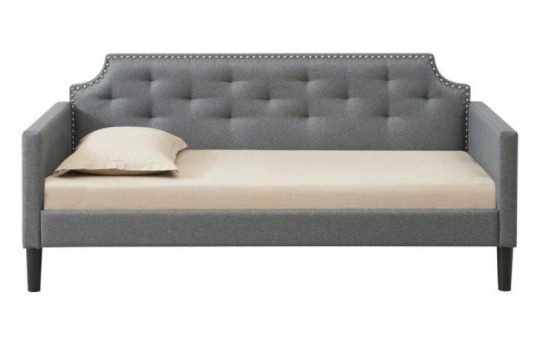 Wygodne i praktyczne łóżko młodzieżowe 