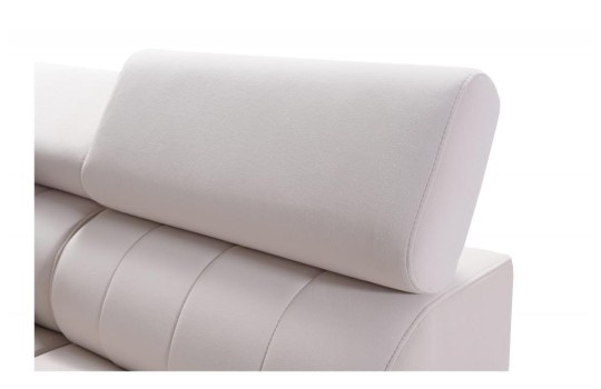 sofa z regulowanymi zagłówkami 