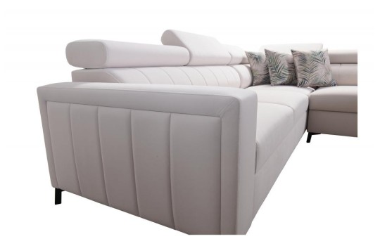 Narożnik z przeszyciami 