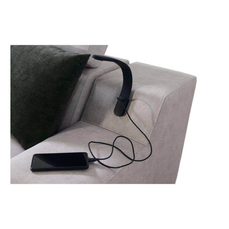 lampka na usb przy narożniku