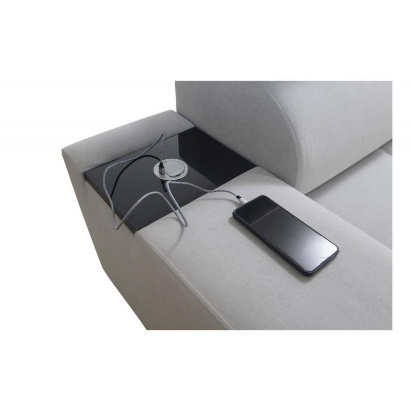 ładowarka usb i gniazdo 