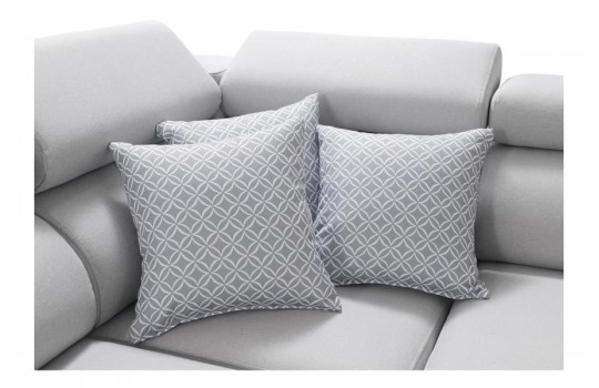 narożnik z poduszkami dekoracyjnymi 