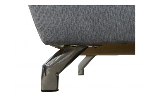 sofa Kelio z metalowymi wysokimi nóżkami 