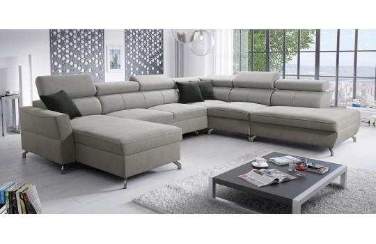 Duży przestronny narożnik 