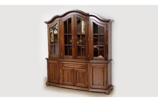 Stylizowana dębowa witryna 