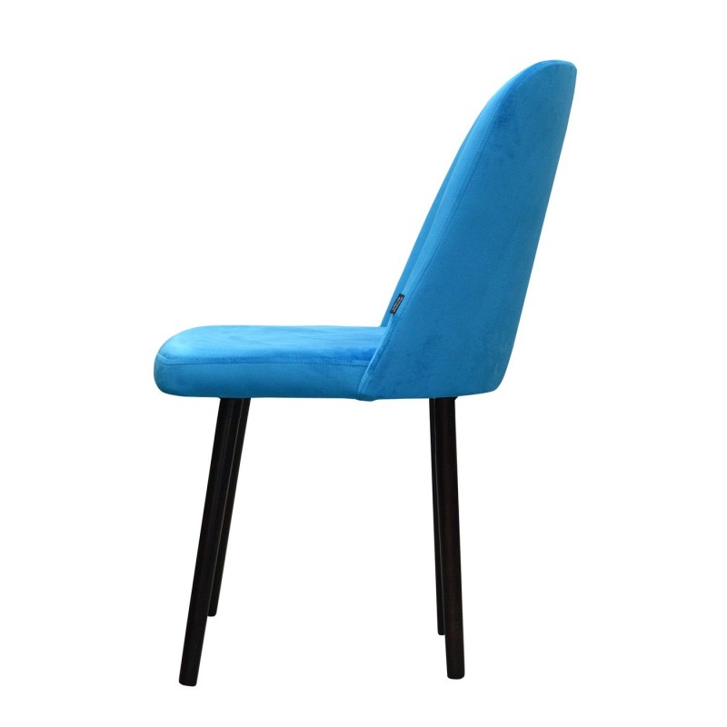 Krzesło na czarnych nogach 