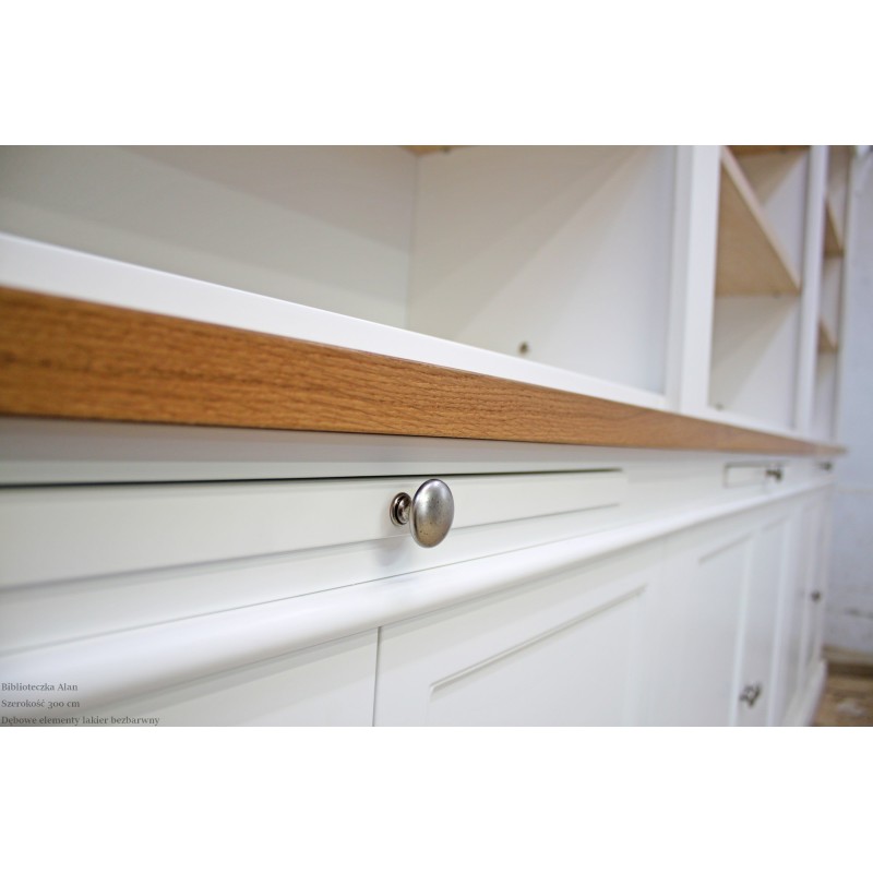 Drewniany blat wykonany z drewna dębowego