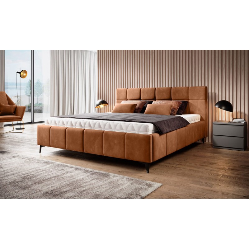 Łóżko w rudym kolorze 