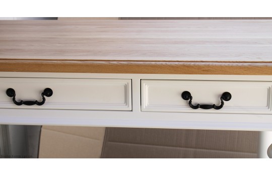 Szuflady w biurku Karen