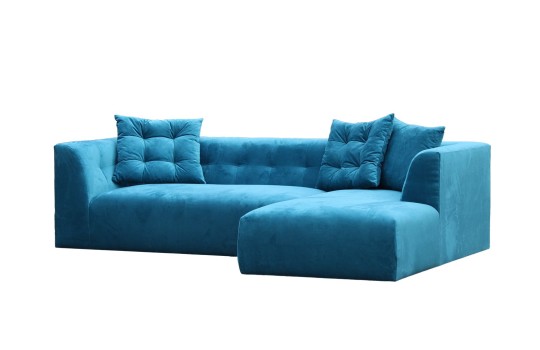 sofa z ozdobnymi guzikami 