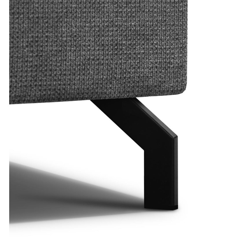 narożnik z modnymi czarnymi nóżkami 