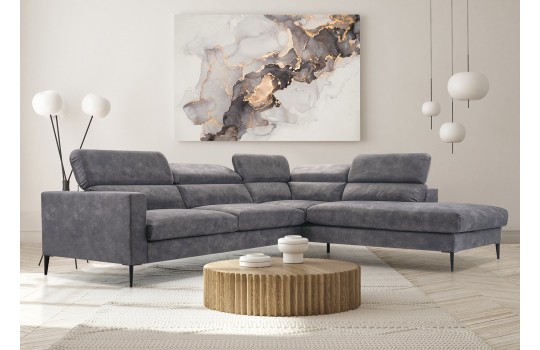 sofa w szarym kolorze 