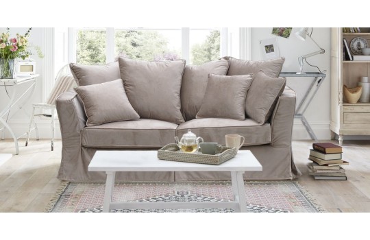 Nemezis - sofa ze ściganym pokrowcem 