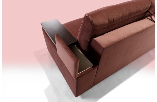 sofa z pojemnikiem w boku i półką 