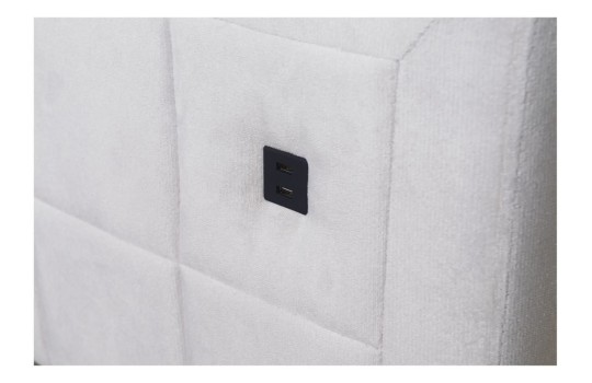 sofa z wejściem pod ładowarke USB 