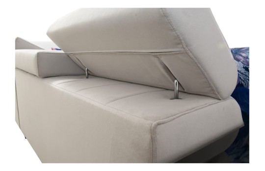 sofa z regulwoanym oparciem 