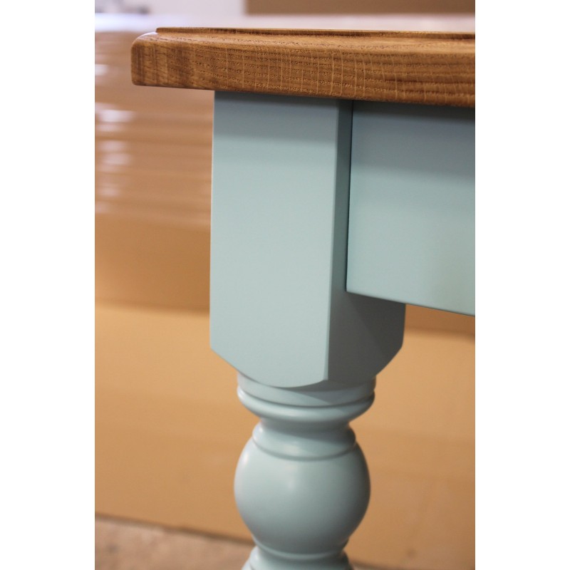 Podstawa stołu w kolorze niebieskim