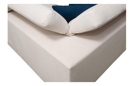 rogówka Niobe w welurowym materiale 