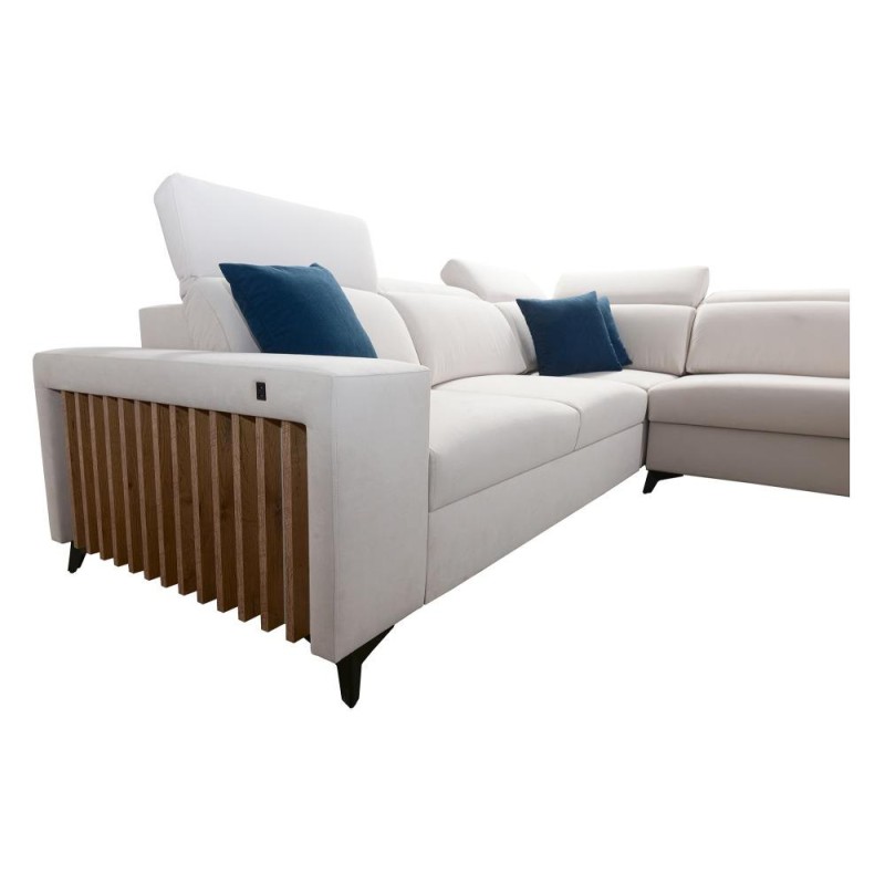 narożnik z lamelami drewnianymi 