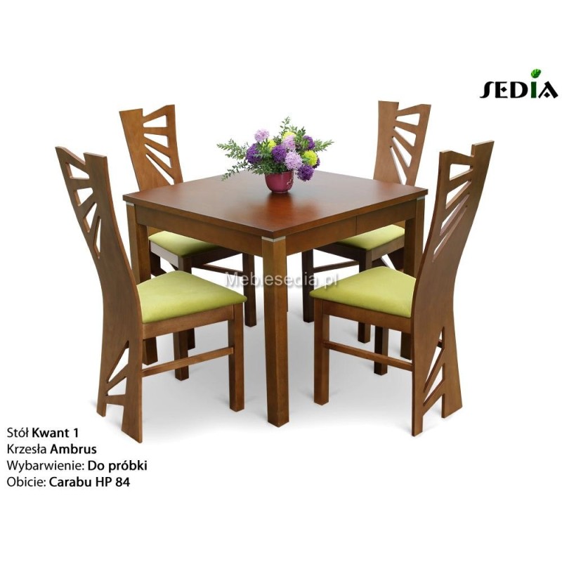 Kwadratowy stół z czterema krzesłami 