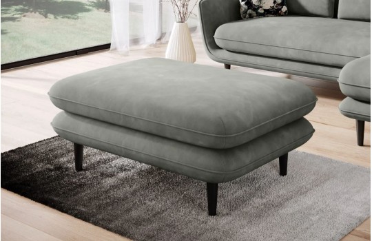 pufa na wysokich nogach 