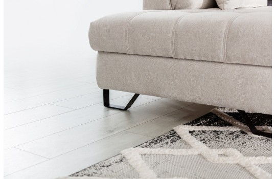 narożnik na czarnych nogach 