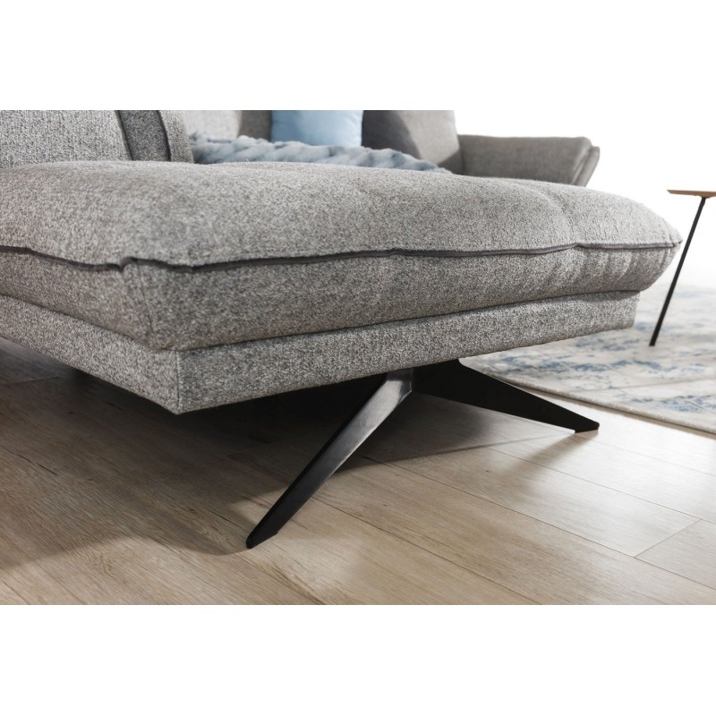 narożnik na modnych metalowych nogach 