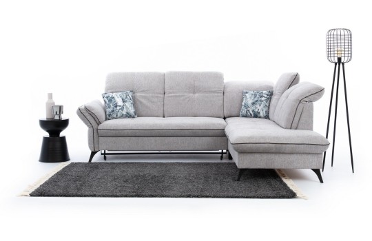 sofa z regulowanymi oparciami 