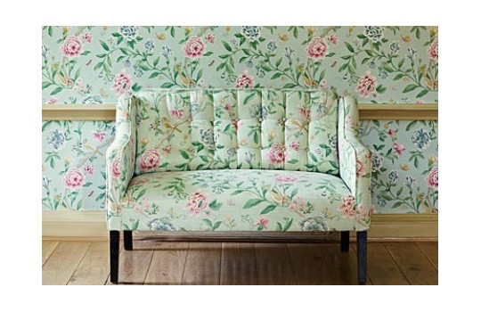 Ławeczka Porcelain w tkaninie z firmy Sanderson