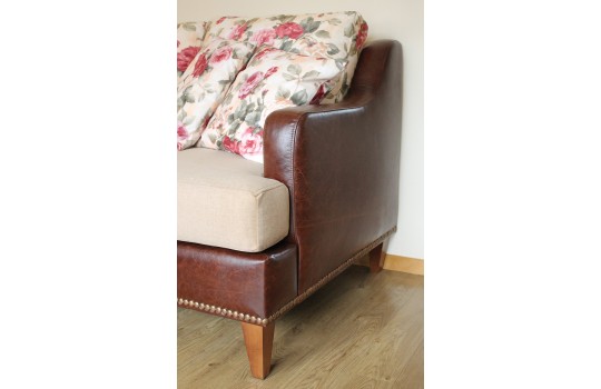 Bok Narożnika Tyrion