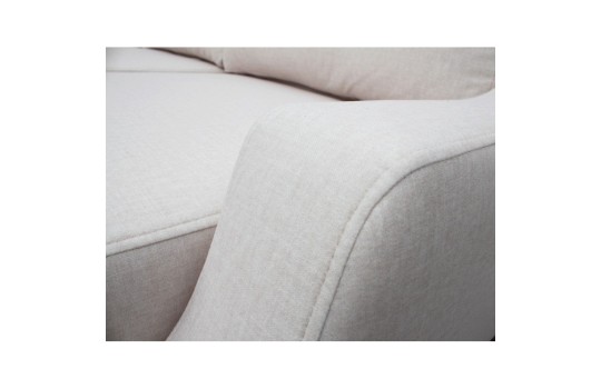 sofa w plamoodpornym materiale 