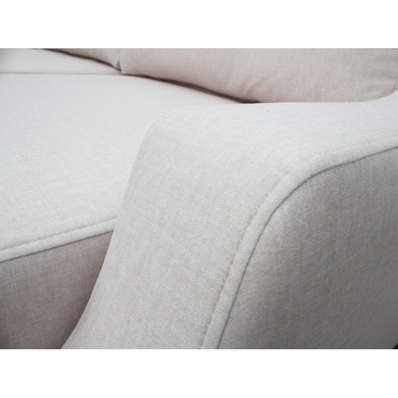 sofa w plamoodpornym materiale 