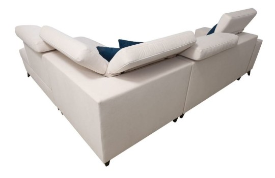sofa w plamoodpornym materiale 