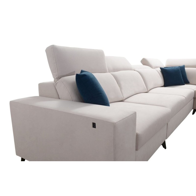 kanapa z wysokim oparciem 