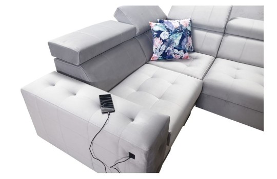 narożnik z kablem usb 