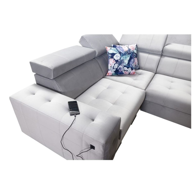 narożnik z kablem usb 