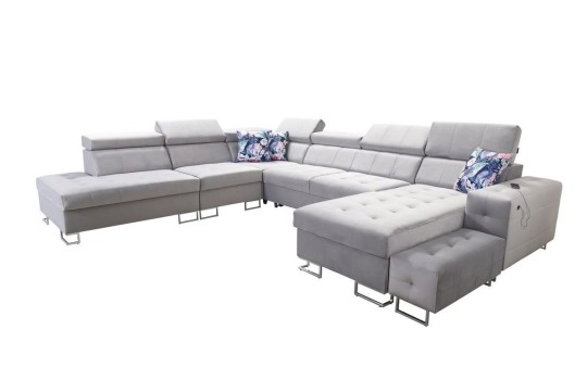 narożnik na metalowych nogach 