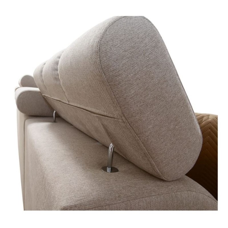 sofa z wysokimi oparciami 