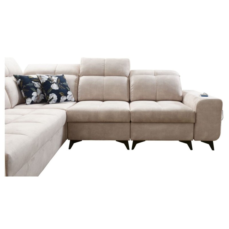 sofa na czarnych nogach 